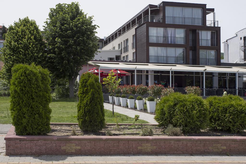 多伊兰罗曼蒂克酒店 Dojran 外观 照片
